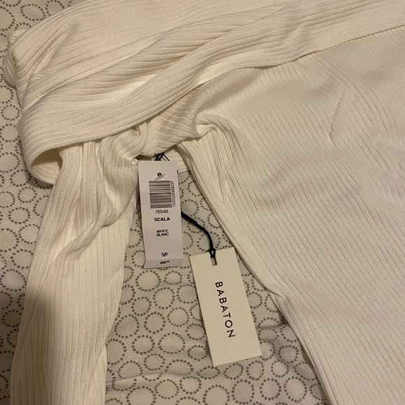 Babaton ‘Scala’ off the shoulder long sleeve shirt - Picture 6 of 6